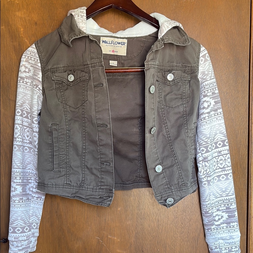 Wallflower Olive Utility Jacket Hoodie Aztec Print Sleeves Women’s Small